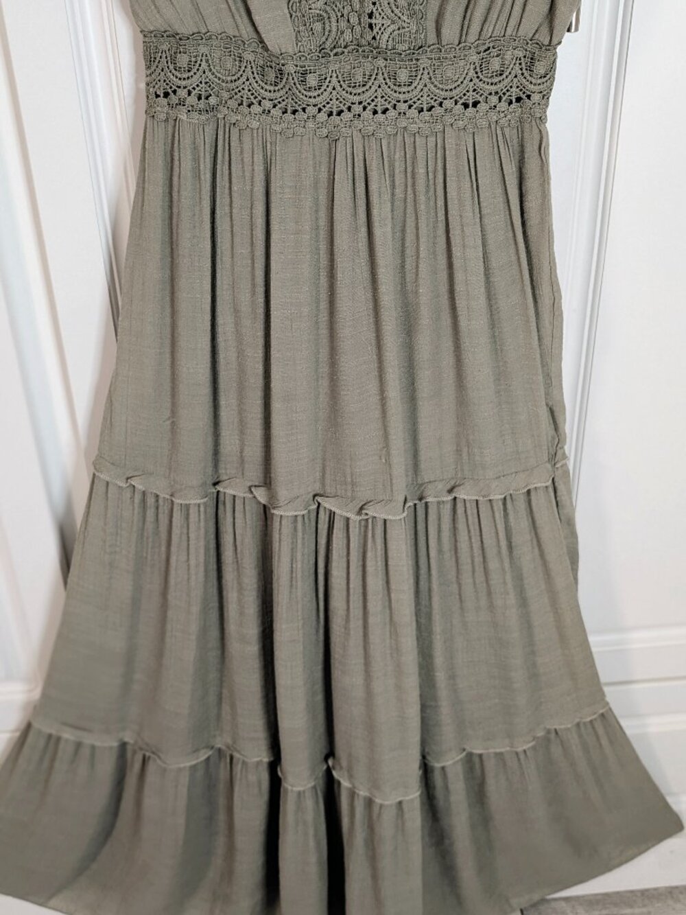 Rebellion Sage Crochet Lace Sleeveless Tiered Maxi Dress S Boho Cottagecore EUC - Picture 4 of 13